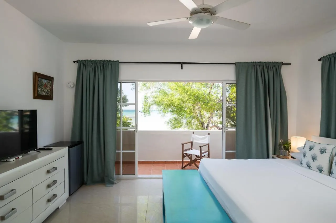 Blue Island Punta Rucia Hotel 3*,