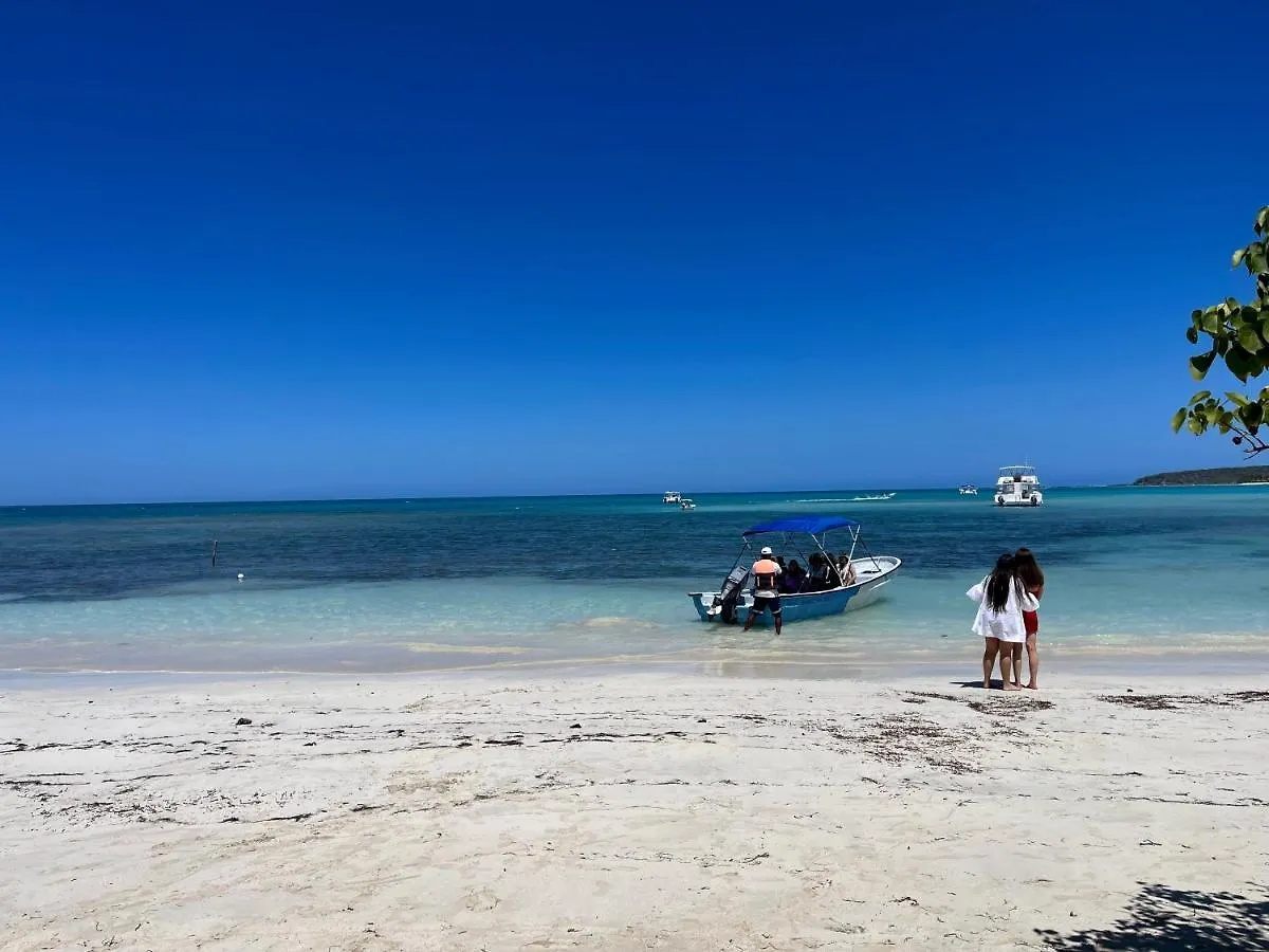 Blue Island Punta Rucia Hotel