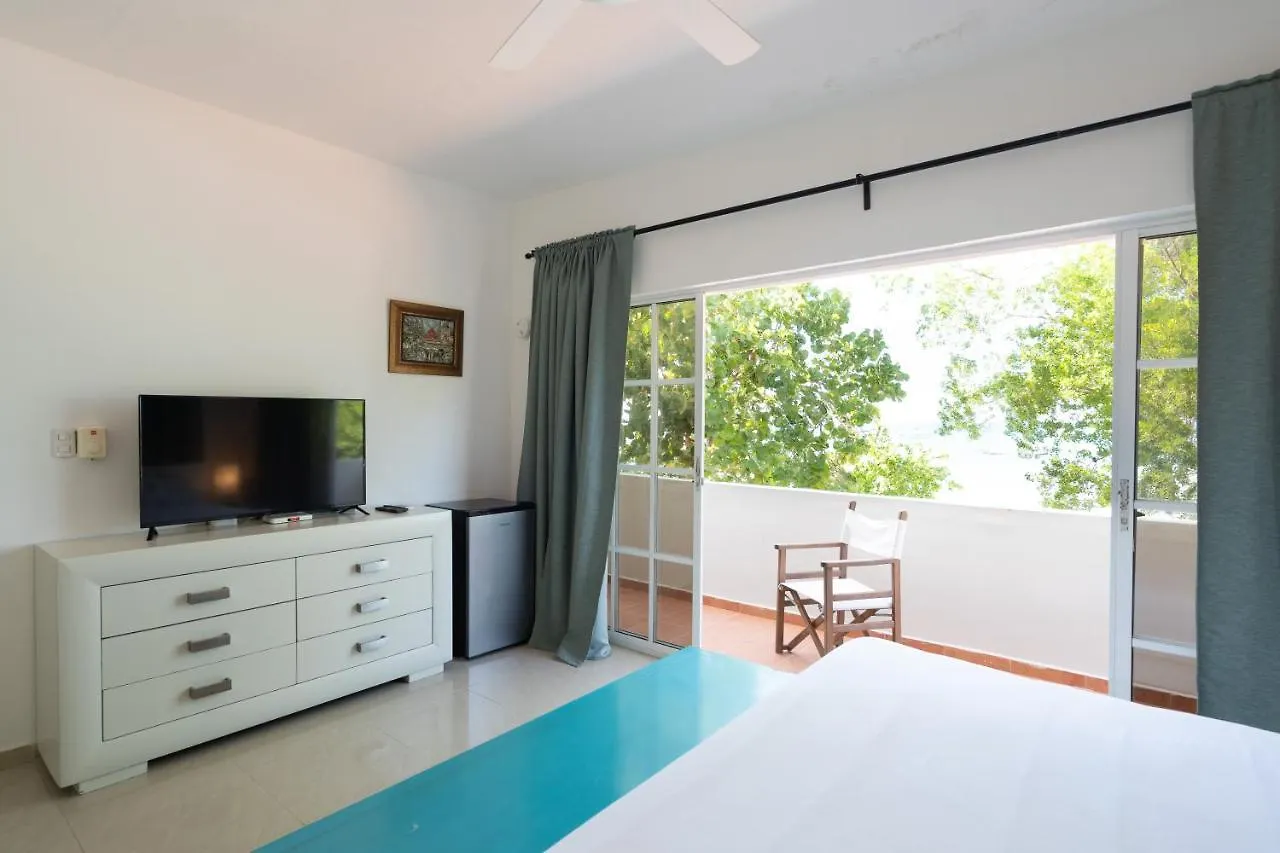 Blue Island Punta Rucia Hotel