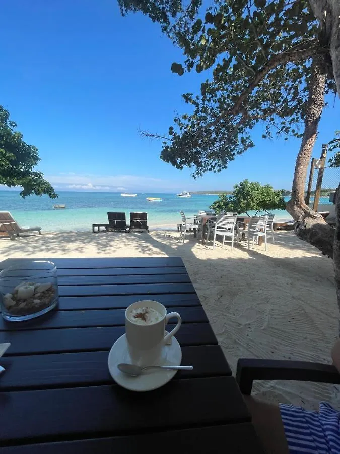 Blue Island Punta Rucia Hotel